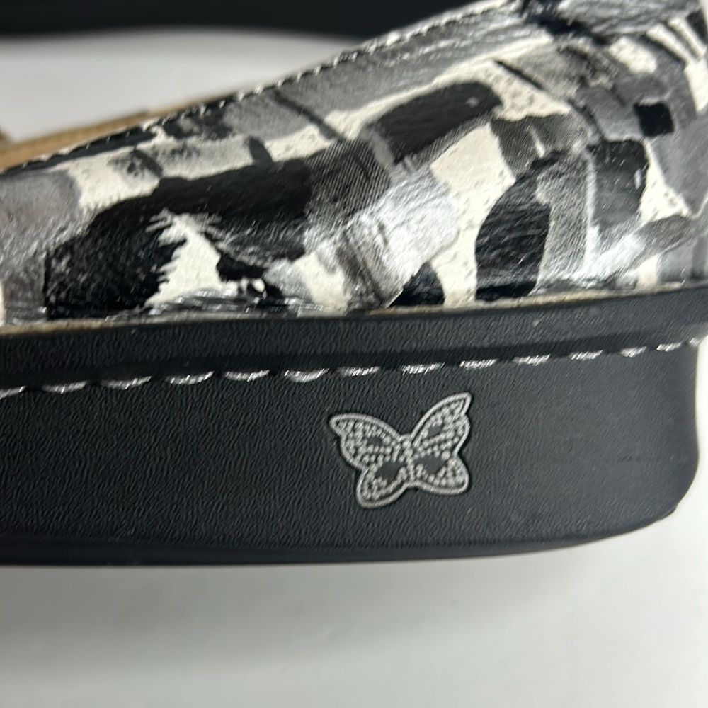 Alegria Feliz Mary Jane Shoes in Painterfly Design - Picture 7 of 14